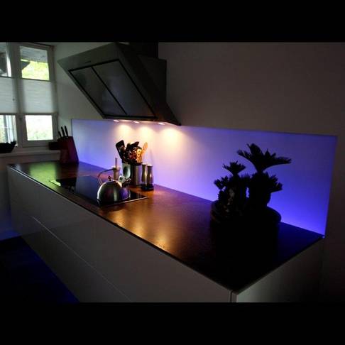 Glazen achterwand met led verlichting
