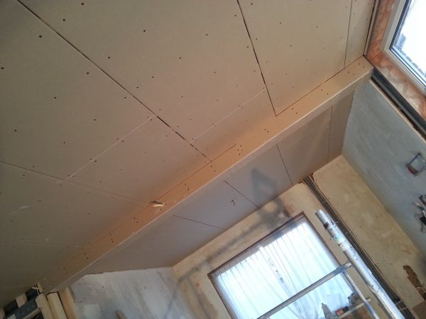 Koof afwerken plafond kleur