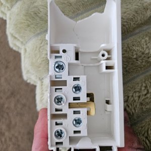 Hoe sluit ik mijn Whirpool (akt8090e) kookplaat aan?