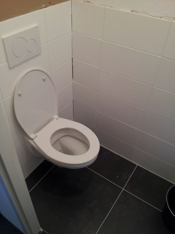 103085_potje_hangt_1.jpg