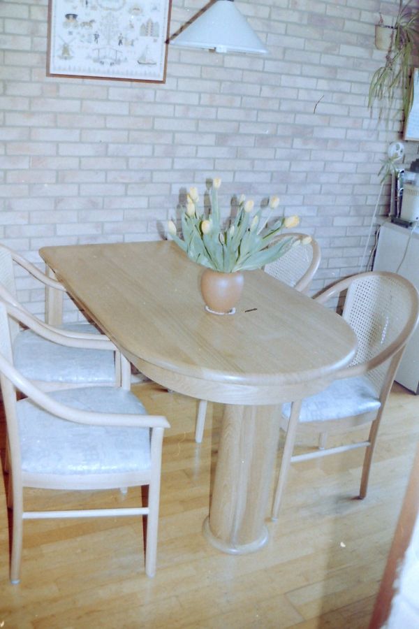 Eiken tafel voelt ruw na aanbrengen lak Tafel schuren en lakken