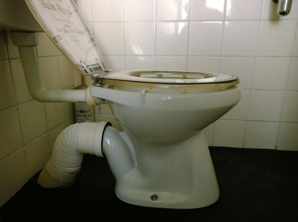 Afvoer toilet nieuwe aansluiting wc KLUSIDEE.NL