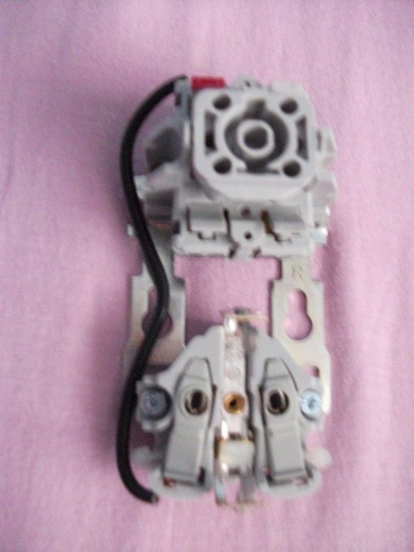 104609_OpenContact_3.jpg