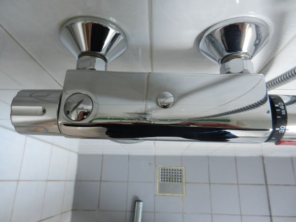 Pidgin variabel Nauw Grohe Automatic 2000 thermostatische kraan type 34650 | KLUSIDEE.NL