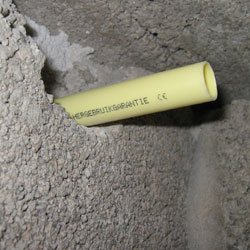 12992_pijp_loodrecht_uit_muur_01_1.jpg