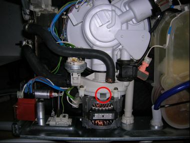 17835_Miele_G656_onderaanzicht_1.jpg