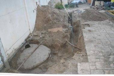 24768_septic_tank_1apr2008_1.jpg