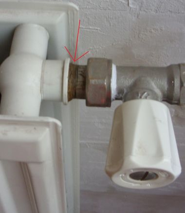 55046_radiator_lek_1.jpg