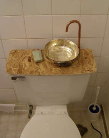5508_HackaToiletforfreewater_1.jpg