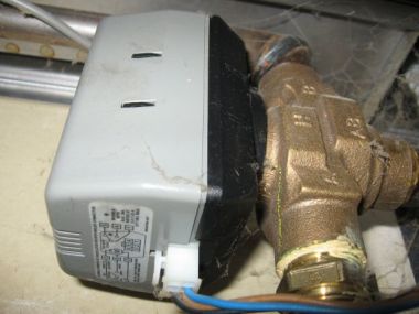 595_driewegklep_002_1.jpg