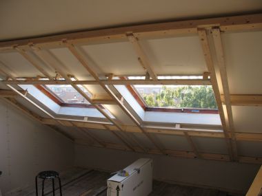 mogelijkheid Regeneratie Floreren Schuin dak isoleren en afwerken met gipsplaat: rachelwerk | KLUSIDEE.NL