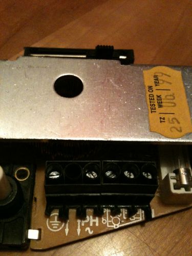 61589_luc_iphone_dimmer_071_2.jpg