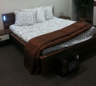 7776_bed_1.jpg