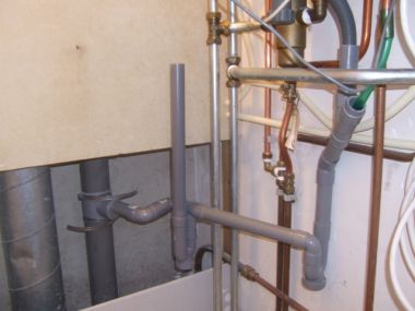 85671_Wasmachine_en_ketel_afvoer_Web_1.jpg