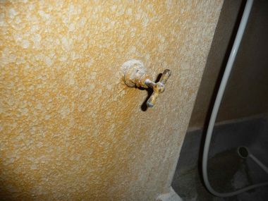 92157_kraantje_in_badkamer_small_1.jpg