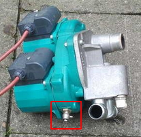 95711_Kraantje_op_pomphuis_1.jpg
