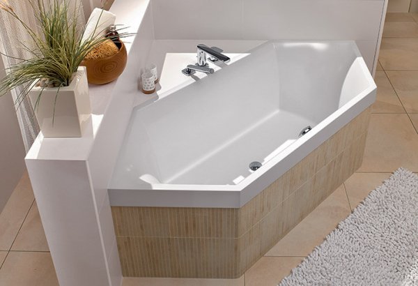 100318_BWArt17SechseckBadewanne_1.jpg