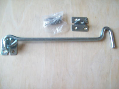 102774_10solidsteelwirecabinhookeyegatestabledoorcatchlatchgalvanised692p_1.jpg