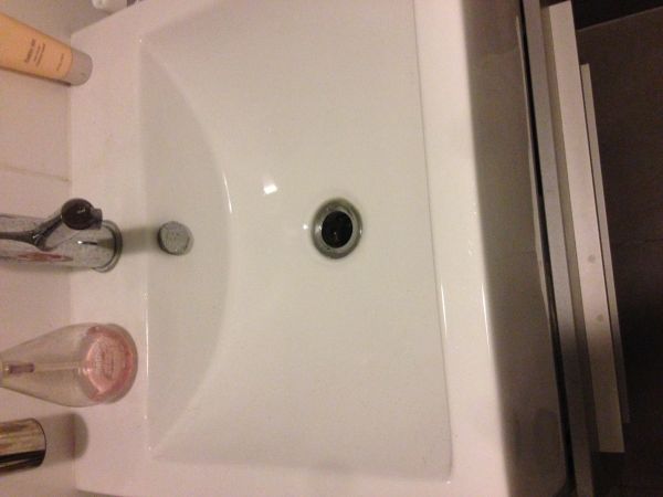 103308_kleine_lekkage_wastafel_2_1.jpg