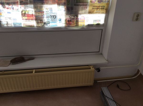 Wissen lid worst Verwarming voor kunststof onder raam? | KLUSIDEE.NL