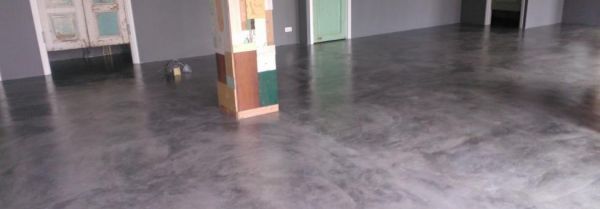 109811_EZggepleisterde_dekvloer_als_betonlook_2.jpg