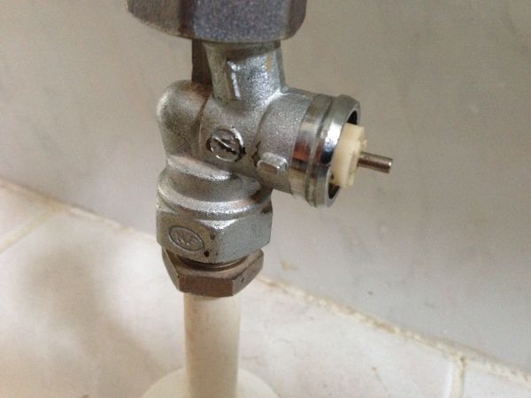 110160_bad_radiator_knop_1.jpg