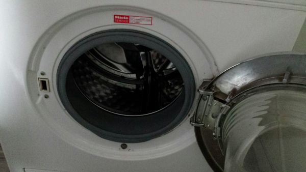 Maan dat is alles Verblinding Storing waterafvoer Miele Softtronic W442 | KLUSIDEE.NL