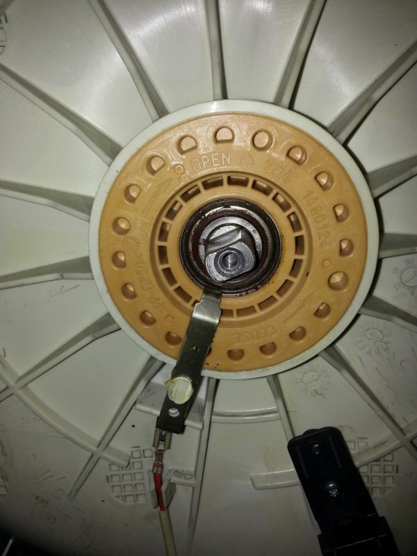 Versnipperd Wolk Opsommen AEG 46210 bovenlader wasmachine lawaai centrifugeren | KLUSIDEE.NL