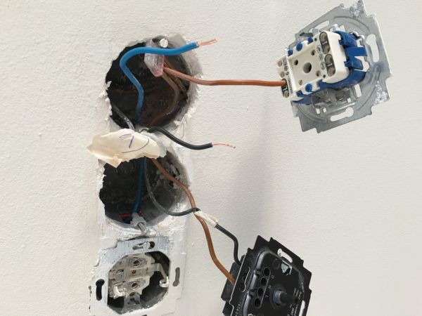 Luxe Delegeren lint Dimmer, schakelaar aansluiten | KLUSIDEE.NL