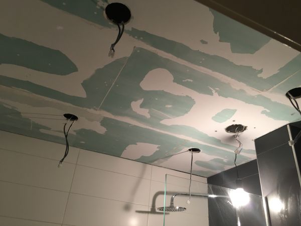plafond badkamer stuken of alleen verven klusidee nl