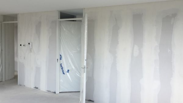Nieuwbouw muren verven? Hoe verf je een muur