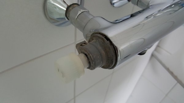 Ingenieurs Beschrijving De stad Demontage Grohe thermostaatkraan badkamer | KLUSIDEE.NL