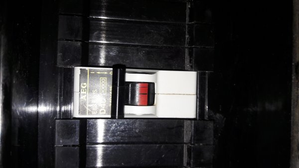 118463_1508447702716107504060_1.jpg