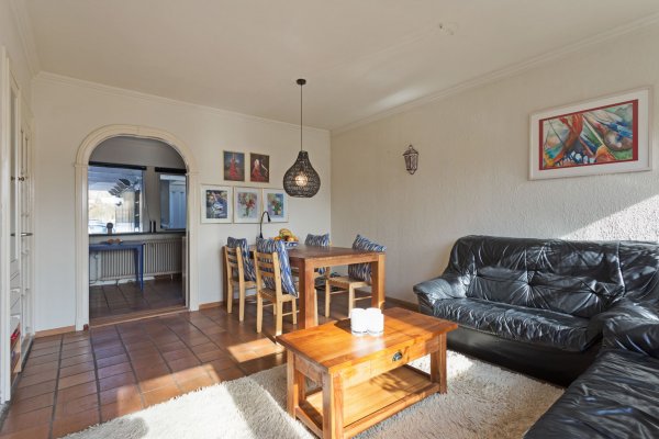120579_home1_2.jpg