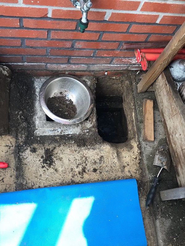 120770_gat_voor_toegang_2e_kamer_van_afvoerput_1.jpg