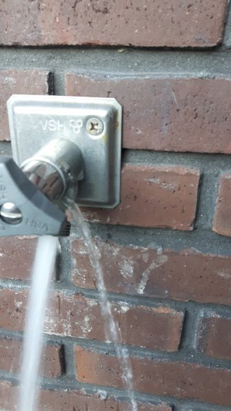 Smelten douche diefstal VSH vorstvrije buitenkraan lekt | KLUSIDEE.NL