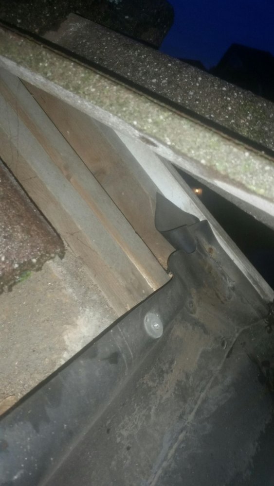 122446_epdm_dakgoot_2.jpg