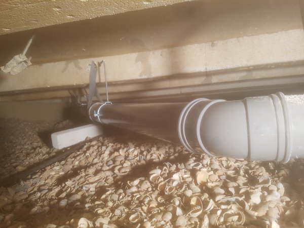 122678_5_Riool_onder_garage_met_pijp_naar_aanbouw_1.jpg