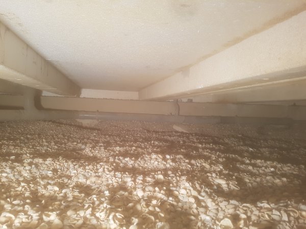 122678_Riool_onder_woonkamer_4_met_toilet_boven_en_keuken_1.jpg