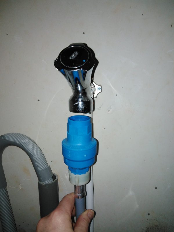 123112_wasmachine_kraan_3.jpg