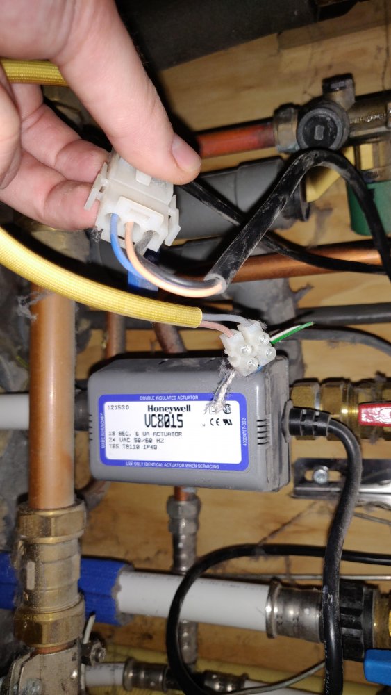 126363_Honeywell_VC8015_1.jpg