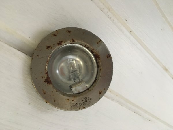 krekel zuigen infrastructuur Badkamer Spot: help. Vervangen maar werkt niet! | KLUSIDEE.NL