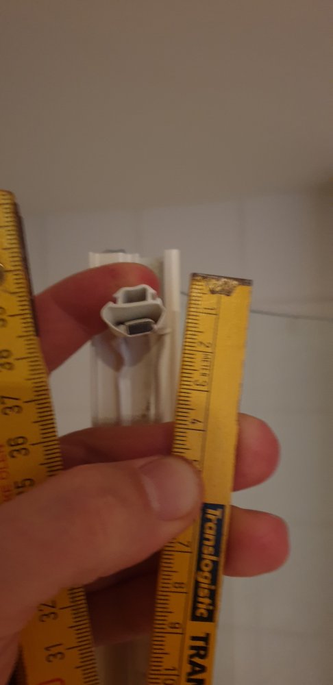 128664_Douche_magneetstrip_3.jpg