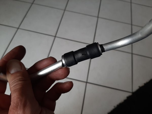 16820_compressor_lek_1.jpg