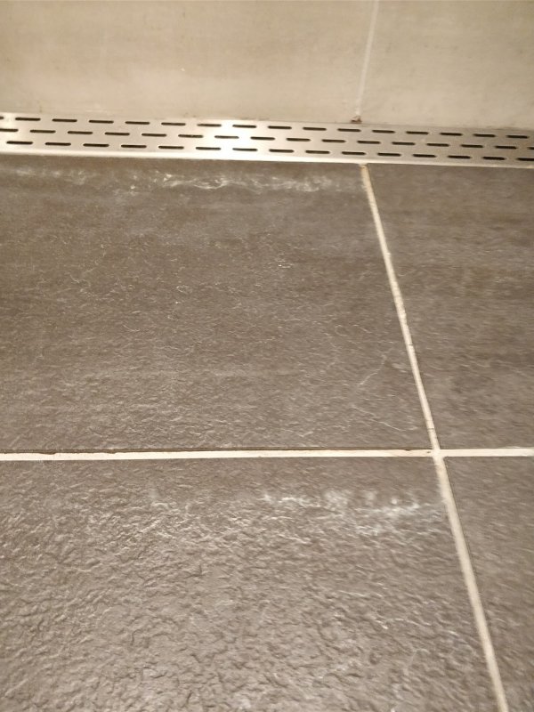 aanslag op vloertegels badkamer verwijderen klusidee nl