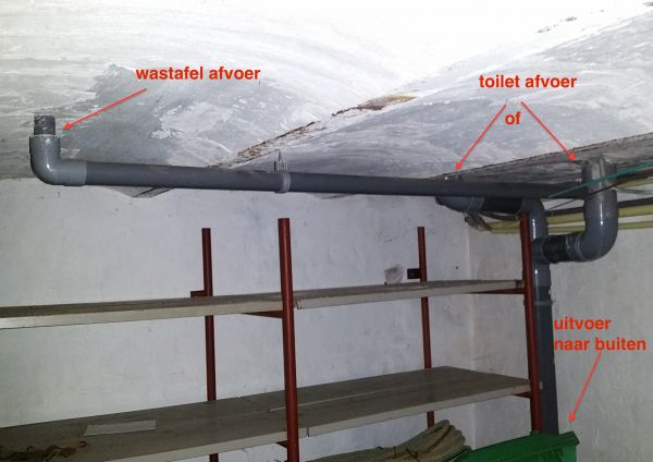 98860_toilet_afvoer_2.jpg