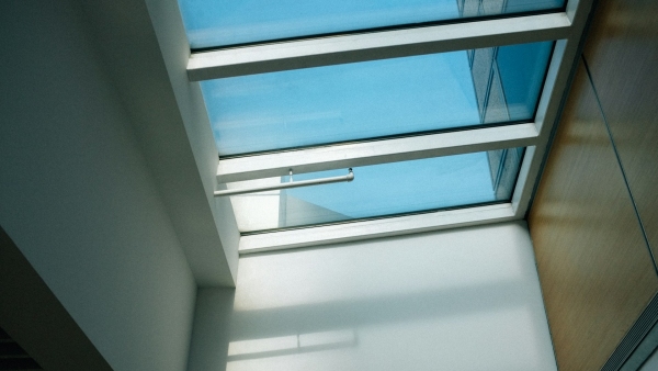 Lichtstraten in de zomer: wordt je huis niet veel te warm?